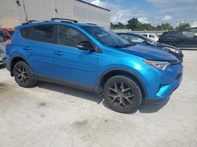 JTMJFREV4HJ703957 - 2017 TOYOTA RAV4 SE BLUE photo 4