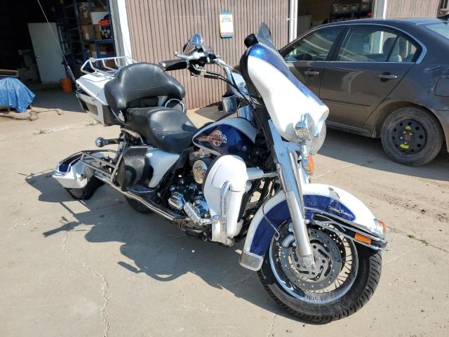 1HD1FC4177Y619521 - 2007 HARLEY-DAVIDSON FLHTCUI 双色 照片 1