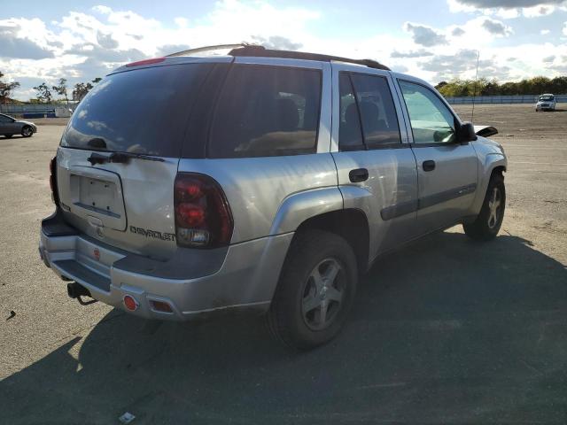 1GNDT13S942408431 - 2004 CHEVROLET TRAILBLAZE LS SILVER photo 4