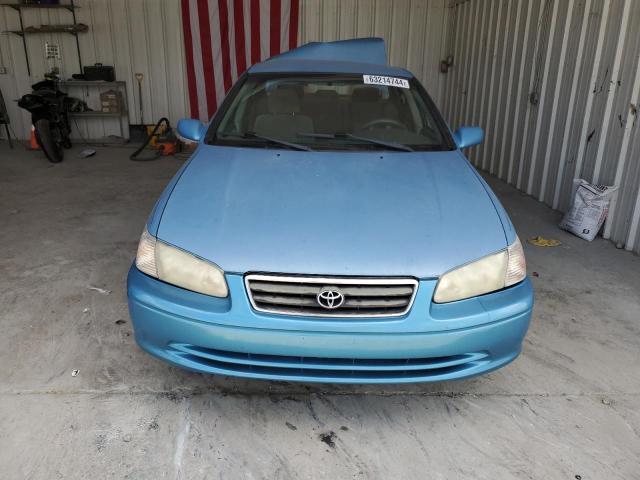 4T1BG22K61U080571 - 2001 TOYOTA CAMRY CE BLUE photo 5