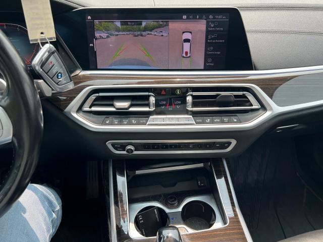 5UXCX4C55KLS38210 - 2019 BMW X7 XDRIVE50I WHITE photo 10