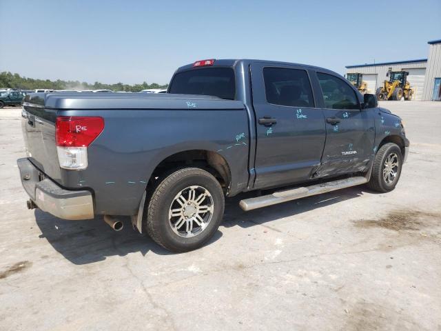 5TFEM5F11AX018779 - 2010 TOYOTA TUNDRA CREWMAX SR5 GRAY photo 3