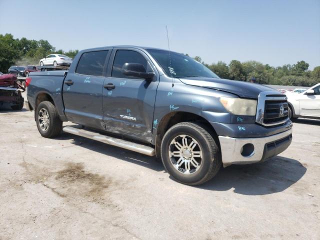 5TFEM5F11AX018779 - 2010 TOYOTA TUNDRA CREWMAX SR5 GRAY photo 4