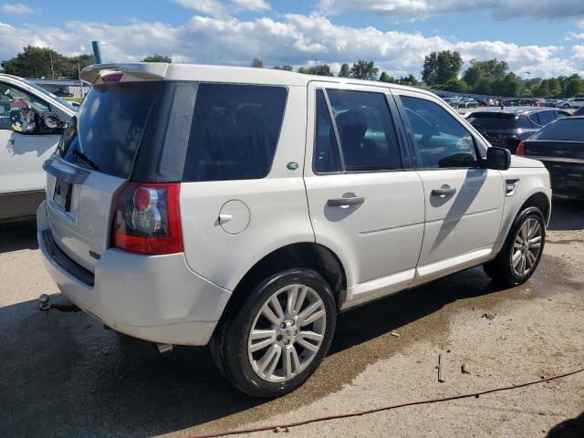 SALFT2BN8AH177462 - 2010 LAND ROVER LR2 HSE TECHNOLOGY WHITE photo 3