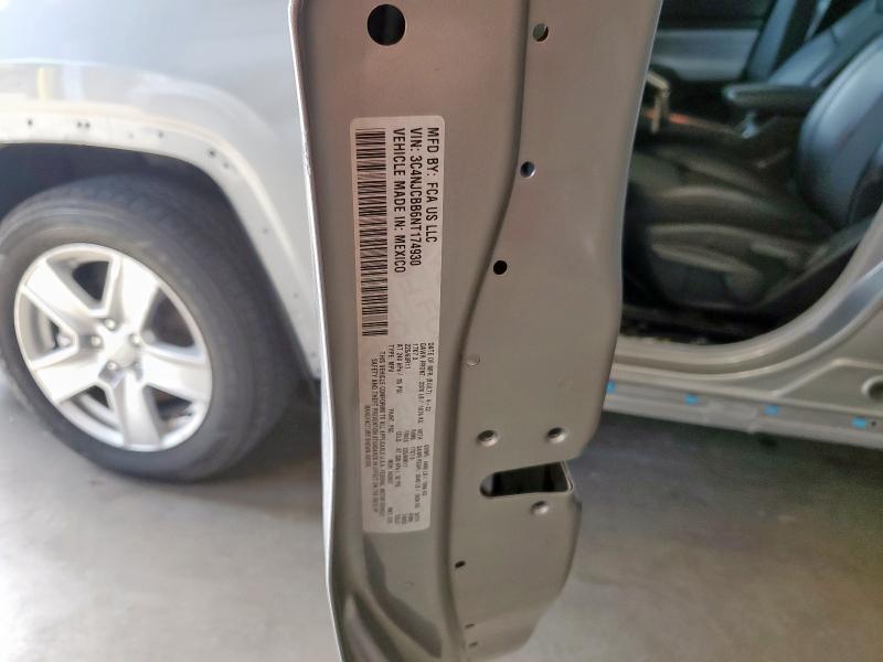 3C4NJCBB6NT174930 - 2022 JEEP COMPASS LATITUDE SILVER photo 13