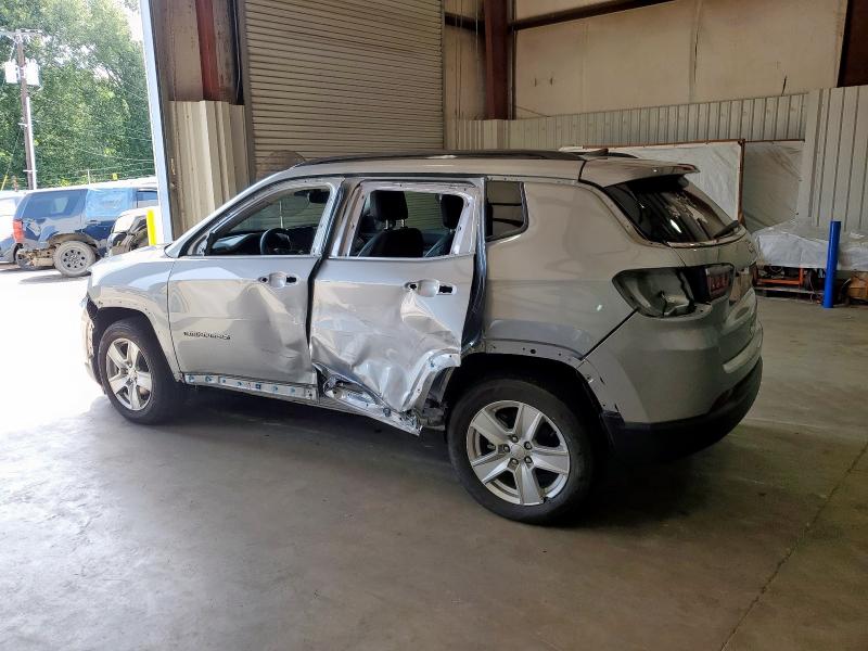 3C4NJCBB6NT174930 - 2022 JEEP COMPASS LATITUDE SILVER photo 2