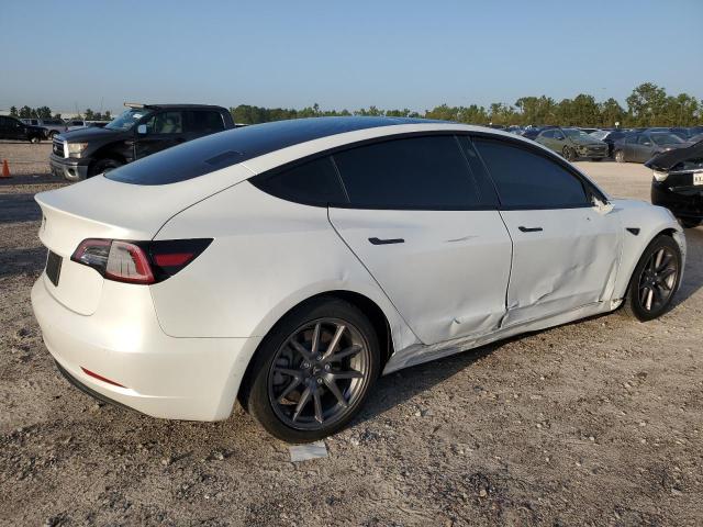 5YJ3E1EA2NF240259 - 2022 TESLA MODEL 3 WHITE photo 3