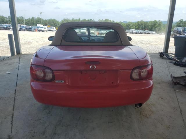 JM1NB353720225474 - 2002 MAZDA MX-5 MIATA BASE RED photo 6