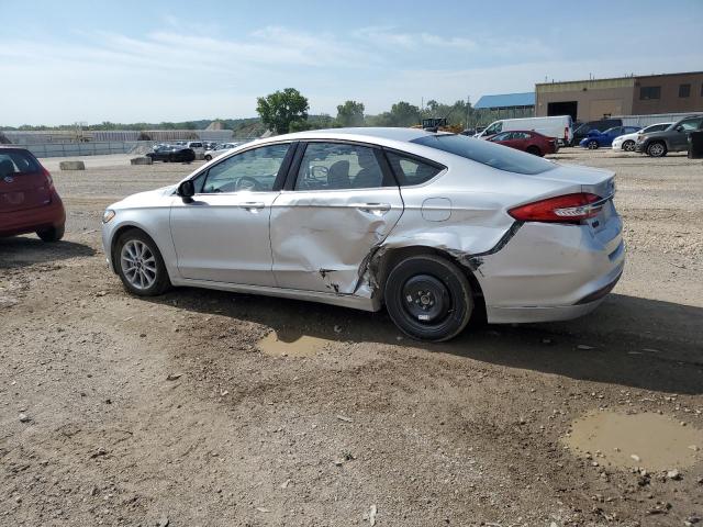 3FA6P0HD5HR299208 - 2017 FORD FUSION SE SILVER photo 2