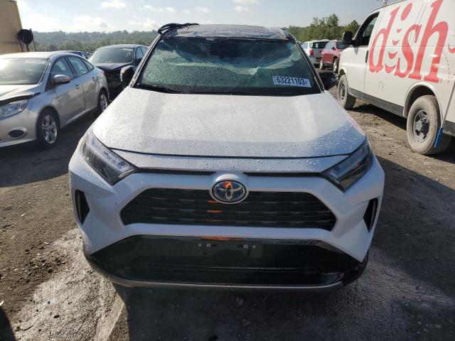 2T3E6RFV0PW038331 - 2023 TOYOTA RAV4 XSE WHITE photo 5