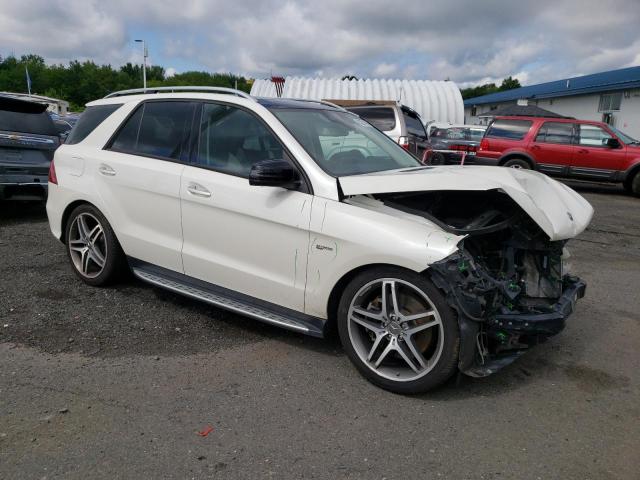 4JGDA6EB8JB039786 - 2018 MERCEDES-BENZ GLE 43 AMG WHITE photo 4