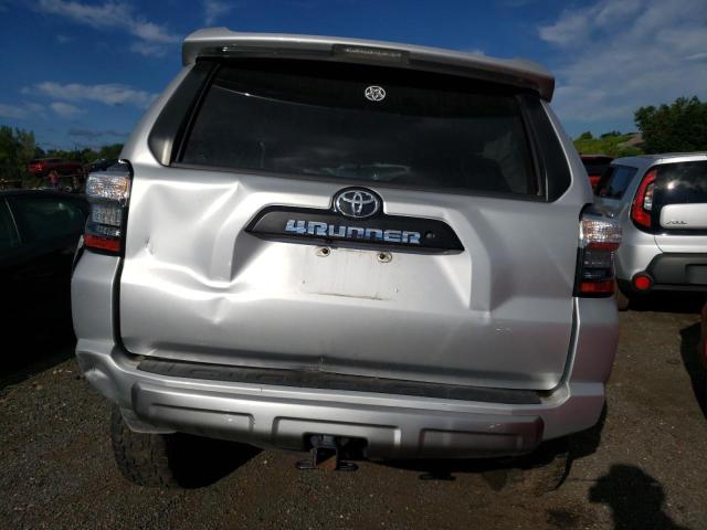 JTEBU5JR2G5372018 - 2016 TOYOTA 4RUNNER SR5/SR5 PREMIUM 银色 照片 6