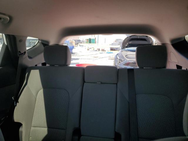 5NMZT3LB2JH073515 - 2018 HYUNDAI SANTA FE S WHITE photo 10