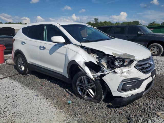 5NMZT3LB2JH073515 - 2018 HYUNDAI SANTA FE S WHITE photo 4