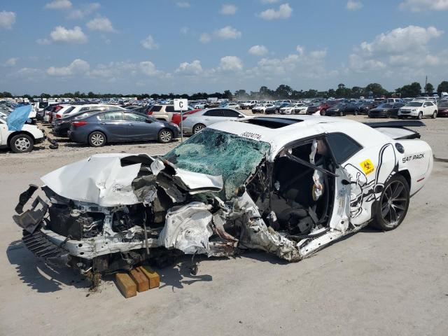 2C3CDZFJ8GH148638 - 2016 DODGE CHALLENGER R/T SCAT PACK WHITE photo 1