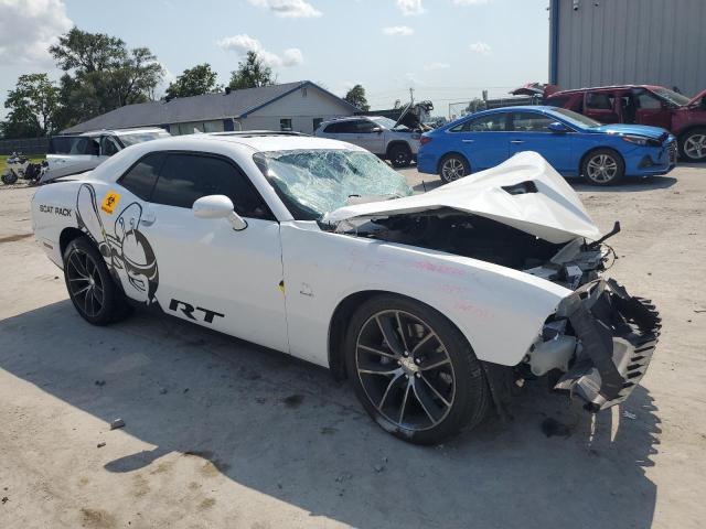 2C3CDZFJ8GH148638 - 2016 DODGE CHALLENGER R/T SCAT PACK WHITE photo 4