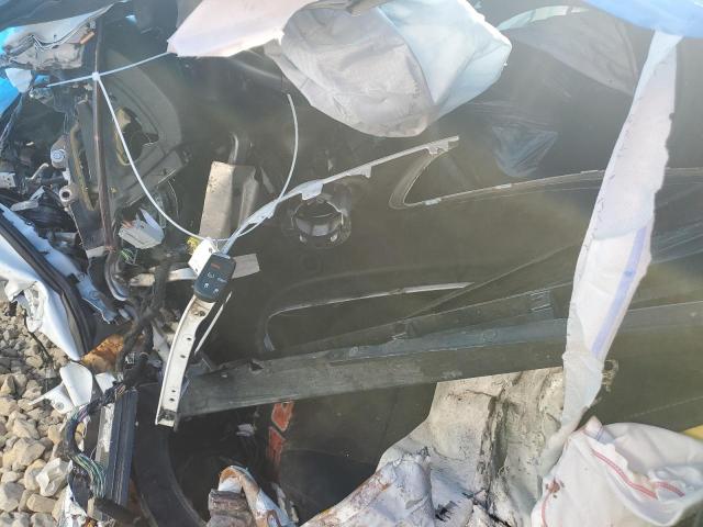 2C3CDZFJ8GH148638 - 2016 DODGE CHALLENGER R/T SCAT PACK WHITE photo 8