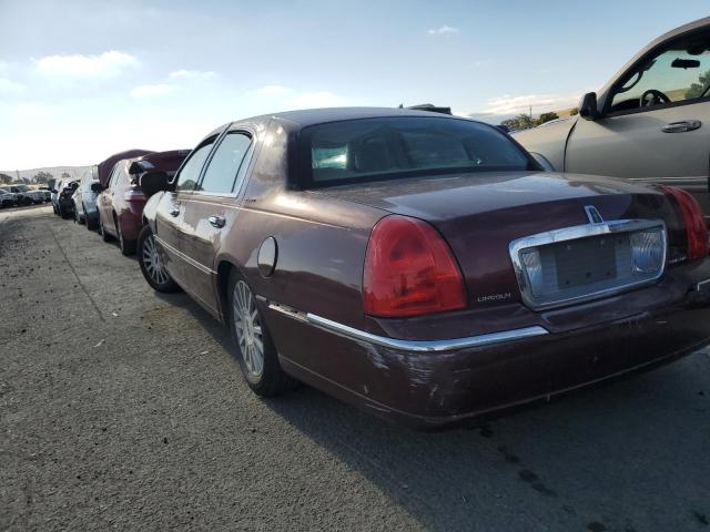 1LNHM81W43Y616858 - 2003 LINCOLN TOWN CAR EXECUTIVE BURGUNDY photo 2