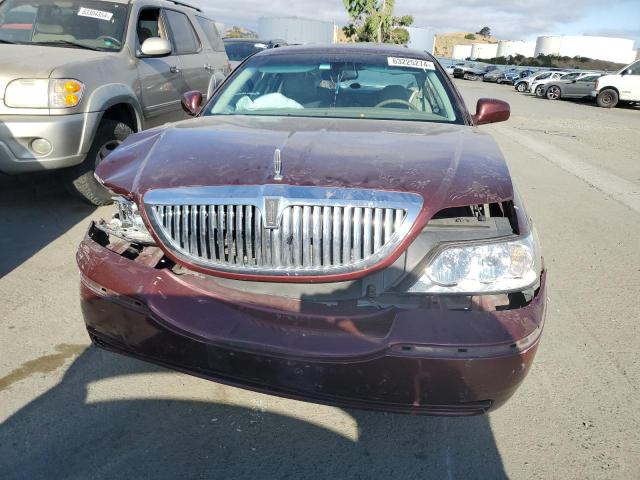 1LNHM81W43Y616858 - 2003 LINCOLN TOWN CAR EXECUTIVE BURGUNDY photo 5