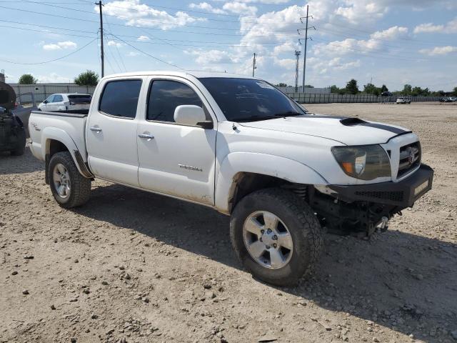 3TMJU62N09M073769 - 2009 TOYOTA TACOMA DOUBLE CAB PRERUNNER WHITE photo 4