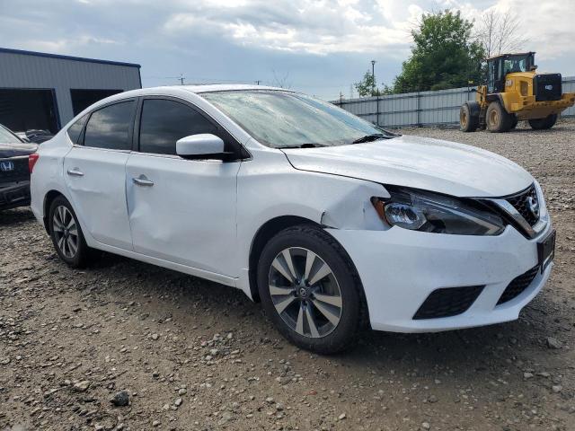 3N1AB7AP2KY243825 - 2019 NISSAN SENTRA S 白色 照片 4