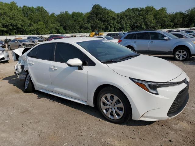 JTDBCMFE4R3041415 - 2024 TOYOTA COROLLA LE WHITE photo 4