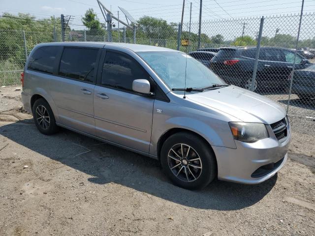 2C4RDGBG4ER331532 - 2014 DODGE GRAND CARA SE SILVER photo 4