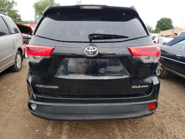 5TDJZRFH4HS450111 - 2017 TOYOTA HIGHLANDER SE BLACK photo 6