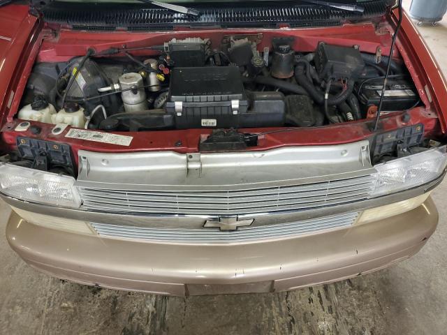 1GNDM19W11B101497 - 2001 CHEVROLET ASTRO RED photo 12