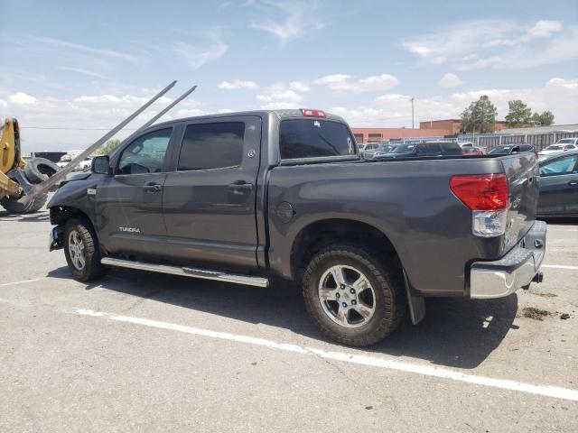 5TFEY5F13CX129793 - 2012 TOYOTA TUNDRA CREWMAX SR5 GRAY photo 2