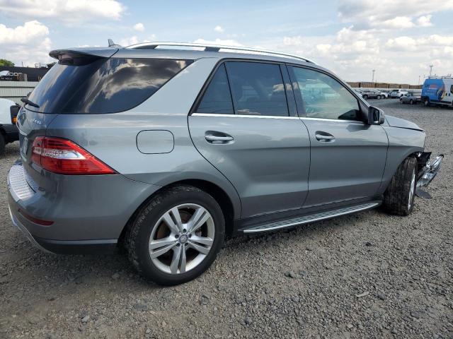 4JGDA5HB0DA260458 - 2013 MERCEDES-BENZ ML 350 4MATIC SILVER photo 3