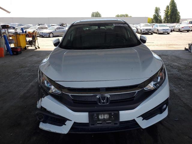 JHMFC1F36JX015750 - 2018 HONDA CIVIC EX 白色 照片 5