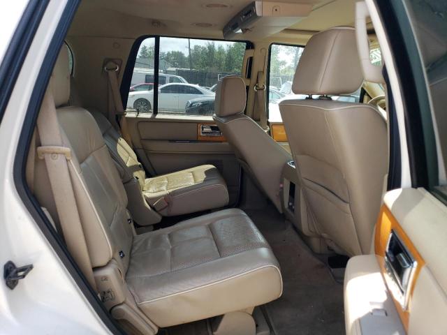 5LMFU28587LJ18468 - 2007 LINCOLN NAVIGATOR 白色 照片 11