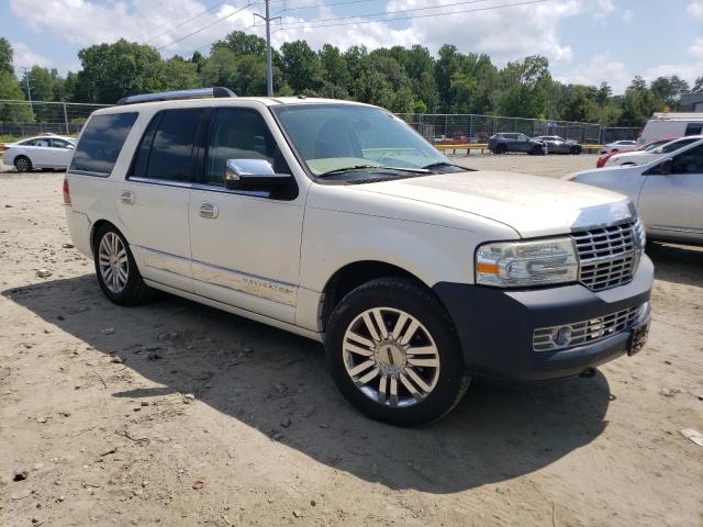 5LMFU28587LJ18468 - 2007 LINCOLN NAVIGATOR WHITE photo 4