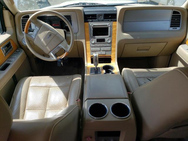 5LMFU28587LJ18468 - 2007 LINCOLN NAVIGATOR 白色 照片 8