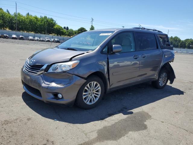 2011 TOYOTA SIENNA XLE, 