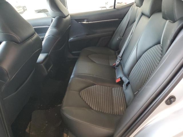 4T1G11AK7MU535189 - 2021 TOYOTA CAMRY SE Silber Foto 10