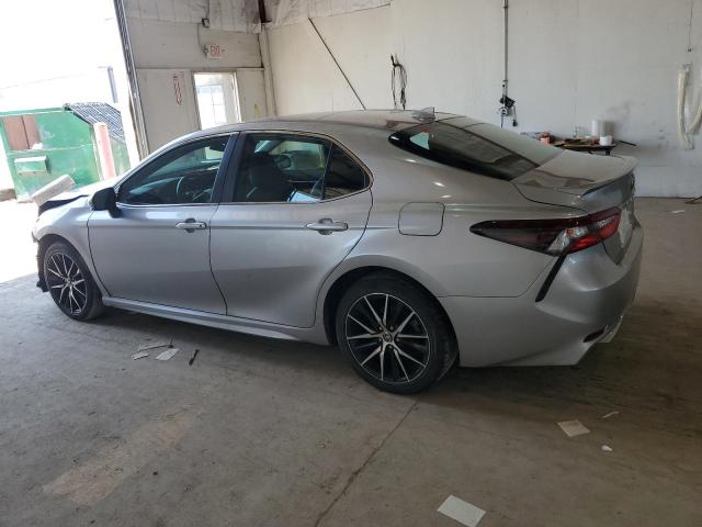 4T1G11AK7MU535189 - 2021 TOYOTA CAMRY SE Silber Foto 2