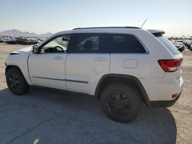 1J4RR4GG8BC567723 - 2011 JEEP GRAND CHER LAREDO WHITE photo 2