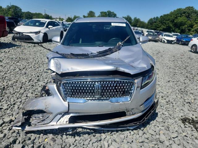 5LMCJ2D97KUL03456 - 2019 LINCOLN MKC SELECT SILVER photo 5
