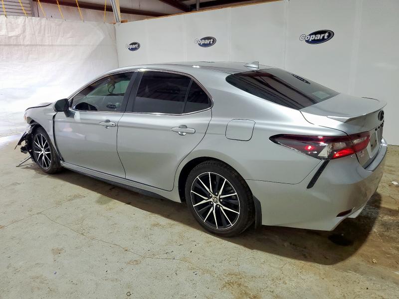 4T1G11AK1RU260524 - 2024 TOYOTA CAMRY SE NIGHT SHADE SILVER photo 2