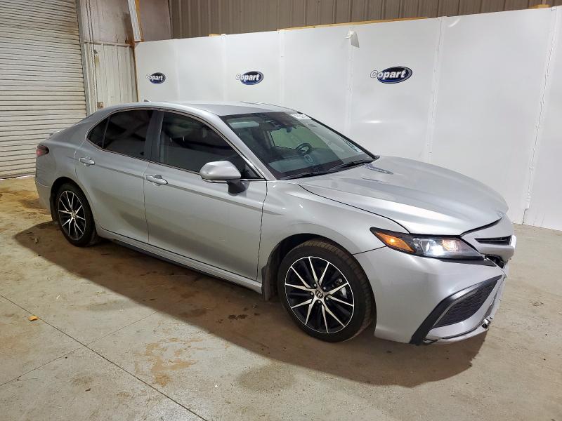 4T1G11AK1RU260524 - 2024 TOYOTA CAMRY SE NIGHT SHADE SILVER photo 4