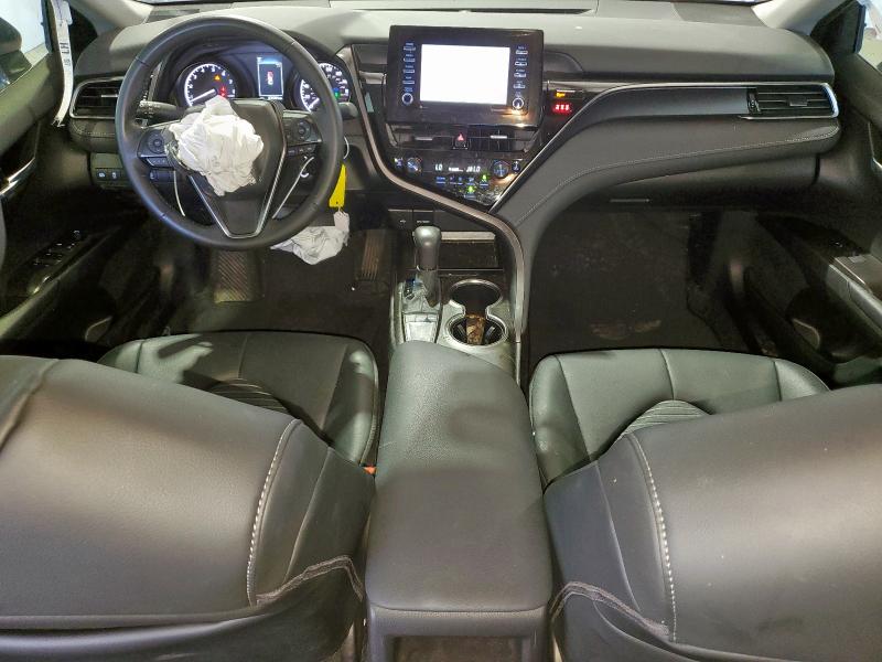 4T1G11AK1RU260524 - 2024 TOYOTA CAMRY SE NIGHT SHADE SILVER photo 8