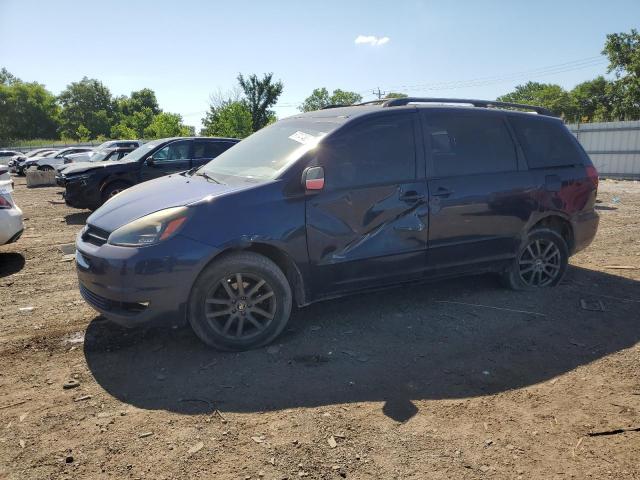 2004 TOYOTA SIENNA CE, 
