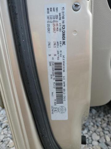 2C4RC1CG5GR132569 - 2016 CHRYSLER TOWN & COU TOURING L CREAM photo 13