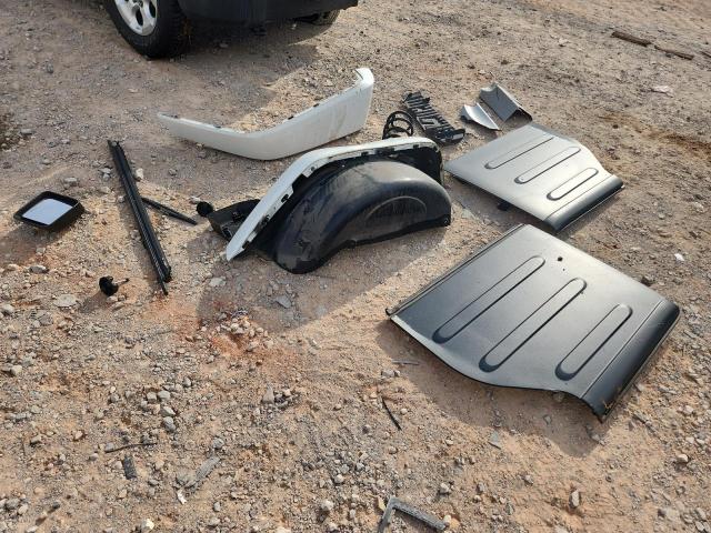 1C4BJWEG3DL655675 - 2013 JEEP WRANGLER U SAHARA თეთრი ფოტო 12