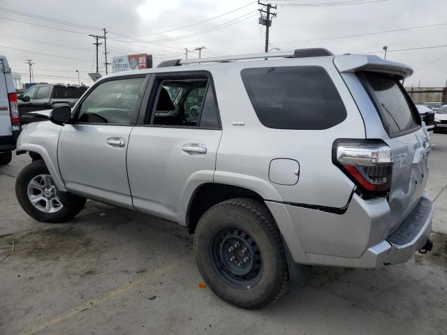 JTENU5JR3M5862590 - 2021 TOYOTA 4RUNNER SR5/SR5 PREMIUM SILVER photo 2