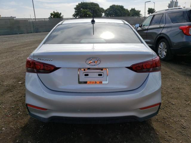 3KPC24A39KE068914 - 2019 HYUNDAI ACCENT SE SILVER photo 6