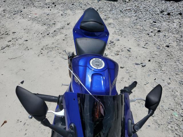 MH3RH18Y3PK009453 - 2023 YAMAHA YZFR3 A BLUE photo 5