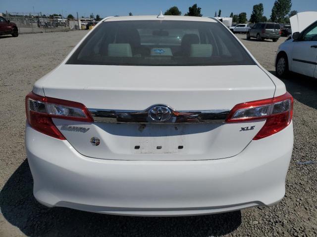 4T1BK1FK8DU533872 - 2013 TOYOTA CAMRY SE WHITE photo 6